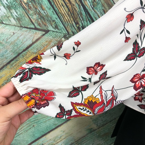B3 - H&M| White W/Floral Chiffon Top - 12 - Picture 4 of 7